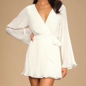 Women's Large Lulus White "Embrace Your Beauty" Pleated Long Sleeve Skort Romper
